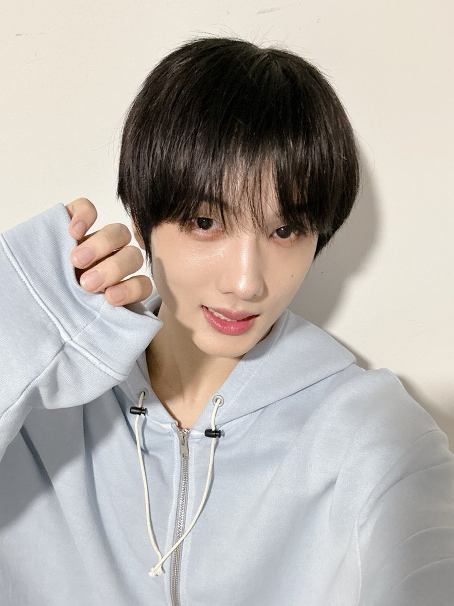 _700js_'s tweet photo. 모야ㅏㅏㅏㅏㅏㅏ너무 귀엽자나 https://t.co/AhHVn4Q4YS