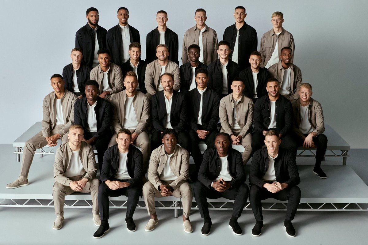 The England Euros squad all dressed in Black and Tan is quite something… 😭