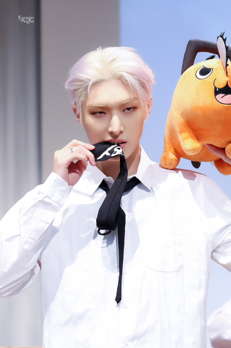 240601. 🔥

#에이티즈 #민기 #ATEEZ #MINGI  
#어제_오늘_내일보다_더_널_사랑해