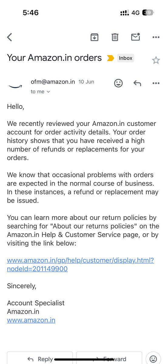 dipankard08's tweet photo. @amazonIN Dear Amazon, what kind of rubbish service is this shown in 1st pic i have ordered an oneplus 11r phone in red color which was delivered yesterday shown in pic 2 the unit received is black whch i didn’t ordered and then rcvd this mail from you. Pls expln @AmazonHelp https://t.co/Q2Tryof07M