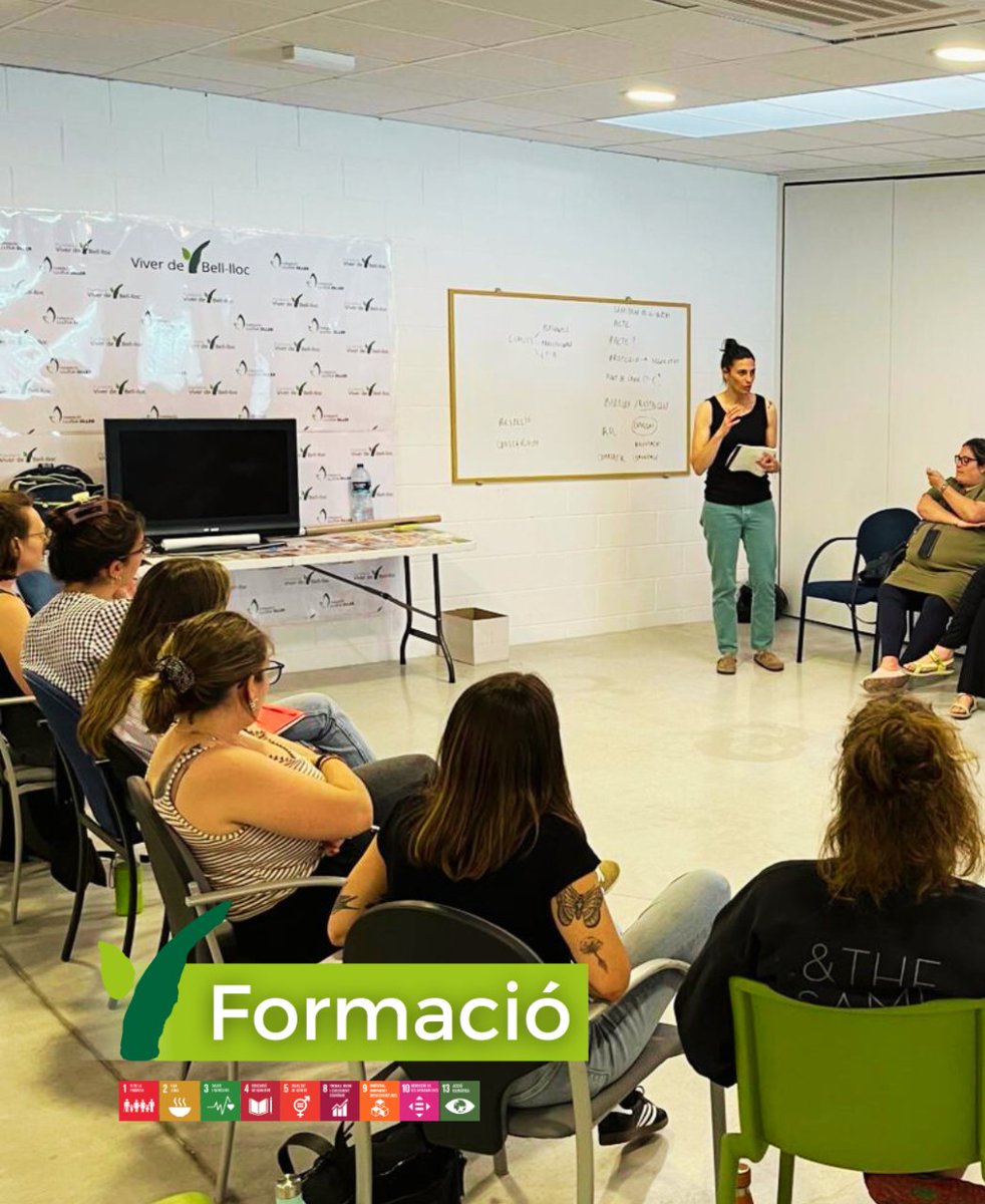 Vivelloc's tweet photo. 💡Formació específica per a professionals de Viver de Bell-lloc: oficials del #CET, serveis d'#habitatge, #SOI i #STO.
En aquesta ocasió, la psicòloga Laura Soler ha dinamitzat la sessió entorn els límits: abordatge, experiències i eines pel dia a dia.
#Formacio #Continuada https://t.co/qd0JZpRQyS