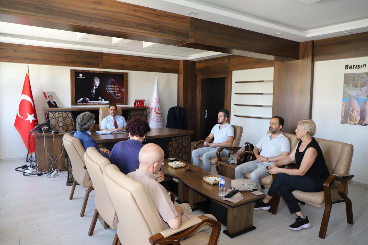 Sosyal Hizmet Uzmanları Derneği (SHUDER) Genel Başkanı Ramazan YÜKSEL 
ve Yönetim Kurulu Üyeleri İl Müdürlüğümüzü ziyaret etti.

<a href="/tcailesosyal/">T.C. Aile ve Sosyal Hizmetler Bakanlığı</a>
<a href="/adiyamangovtr/">Adıyaman Valiliği</a>