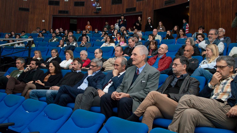 CONICETLaPlata's tweet photo. El director del #CONICET #LaPlata @gonzaloveiga participó de los actos por los 25 años del #IFLP y @AstrofisicaLP, dos institutos dedicados a la #astrofísica y #astronomía y la #física, respectivamente.
👉https://t.co/pj4Xn6F7Av https://t.co/eY7Sqrh11T
