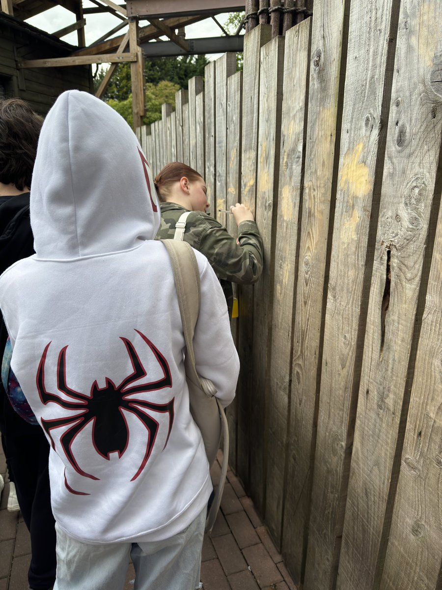 😳😳😳 <a href="/altontowers/">Alton Towers Resort</a>