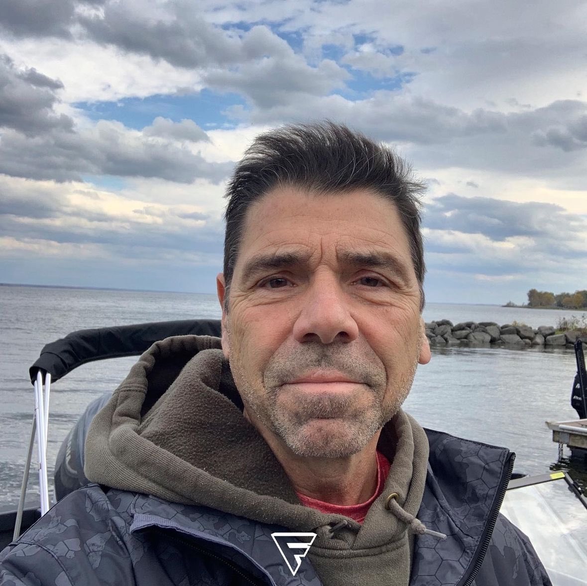 # 1128 - When we mine for gold we find a lot more dirt than gold, but we don’t focus on the dirt; we focus on the gold. 👉franksomma.com/blog

#inspiration #motivation #success #author #speaker #inspire #positivevibes #mindset #keynotespeaker #inspirational #sales #business