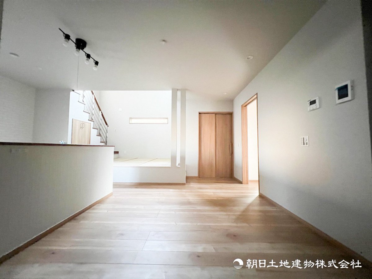 yuko_startup24's tweet photo. 私の案の家
Q.バリアフリー？というより歳を重ねたり怪我をしたり、日頃から過ごしやすいような工夫がここだけでも施されてます！そして、バリアフリー観点でみたら、なんか、介助者の人と���家族で過ごすってとこで、あ！って言ってもらえるような工夫をしてます！
気がつける人いるかな？ https://t.co/prE6atatwC