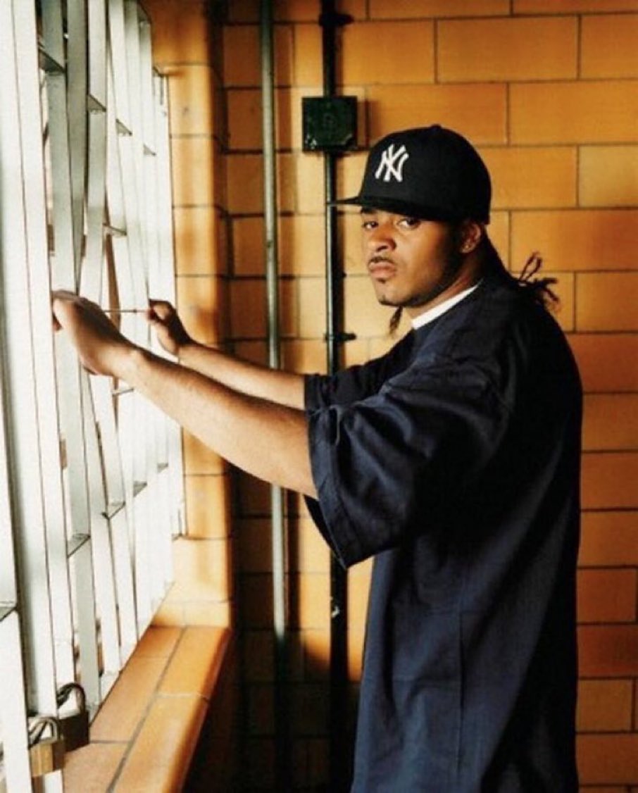 evboogie's tweet photo. RIP Rayquon "Stack Bundles" Elliott 
(October, 21 1982 – June 11, 2007) https://t.co/rMXmm0hAPL