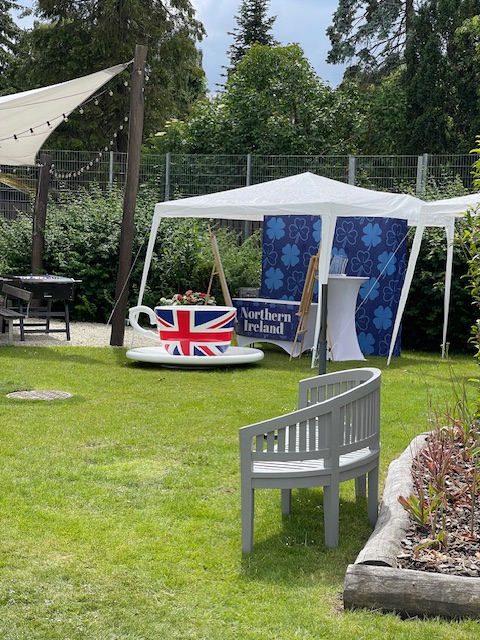 Vi er klar til at byde velkommen til vores gæster her på ambassaden. Vi glæder os til at fejre Kong Charles III fødselsdag 👑🇬🇧 🇩🇰 <a href="/ScotGovNordic/">Scottish Government Nordic Office</a>