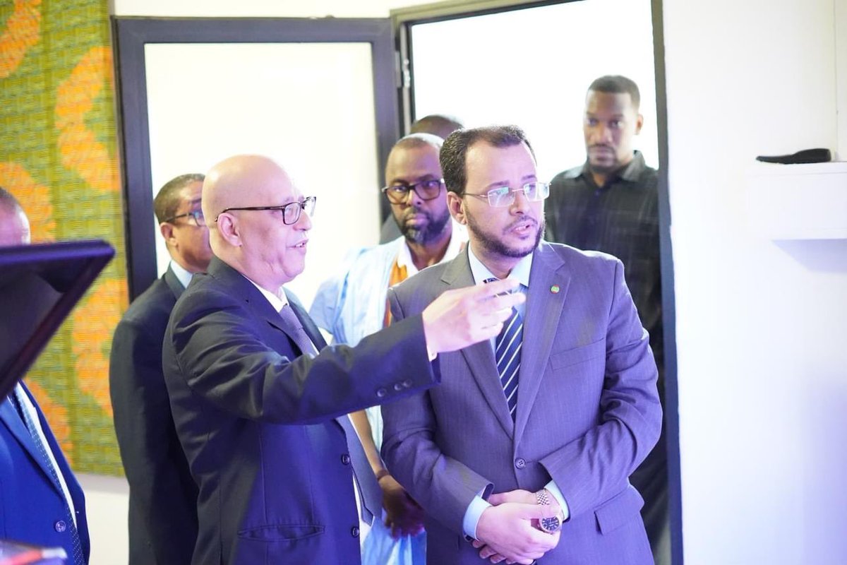KHjdoud's tweet photo. الروائي والإعلامي المخضرم أستاذي القدير وأخي الأكبر عبد الله ولد محمدي يطلق من نواكشوط أول قناة متخصصة في أخبار موريتانيا والساحل الأفريقي والمغرب العربي  
صحراء ٢٤ تبث على عرب سات ولديها منصات على وسائل التواصل . 
#موريتاتيا https://t.co/0Wbwk6bbCi
