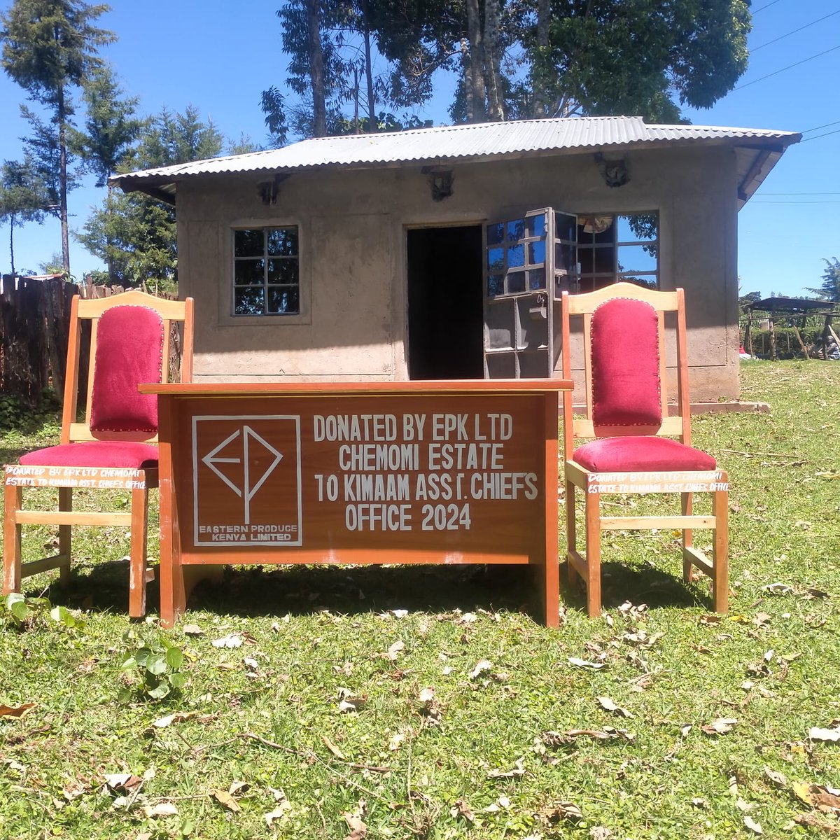 EPK Chemomi Estate handed over office furniture to the Assistant Chiefs Office, Kimaam Sublocation to help enhance service delivery to the community.

#SDGs #EPK #EasternProduceCSI #EasternProduceKenya