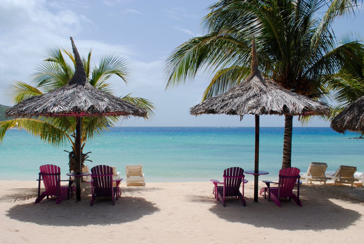 BlackOpalTG's tweet photo. Enjoying the T20 world cup? How about being there in person? Join us at Black Opal along with @GladstoneSmall for the West Indies v England T20 and ODI series in Antigua, Barbados and St Lucia this Autumn!
#t20cwc #T20Cricket #cricketholiday
https://t.co/8CmzhFXT2Z https://t.co/sStLfvr9F5