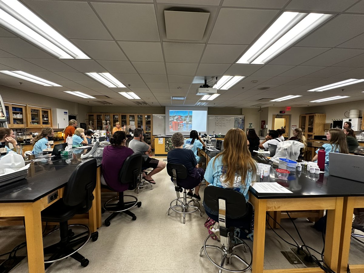 The <a href="/VTCECE/">Virginia Tech CECE</a> Promoting Careers in Aquaculture Project held the first of two S.P.A.T. Open Houses this past Friday at RCC Warsaw. The next open house will be at the RCC Glenns campus June 14th with students from the Middle Peninsula. To learn more visit loom.ly/JEBnQ2g