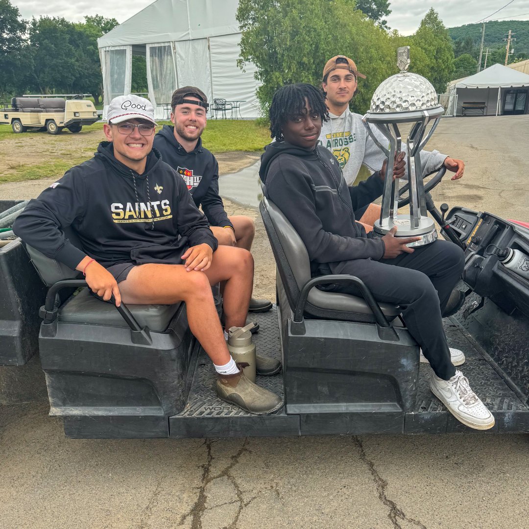 Bringing the #TrophyTour to our fantastic <a href="/enjoiegrounds/">En-Joie Grounds Crew</a>! Thank you for your continued hard work in keeping En-Joie looking pristine!

Next stop? ➡️ Stay tuned!