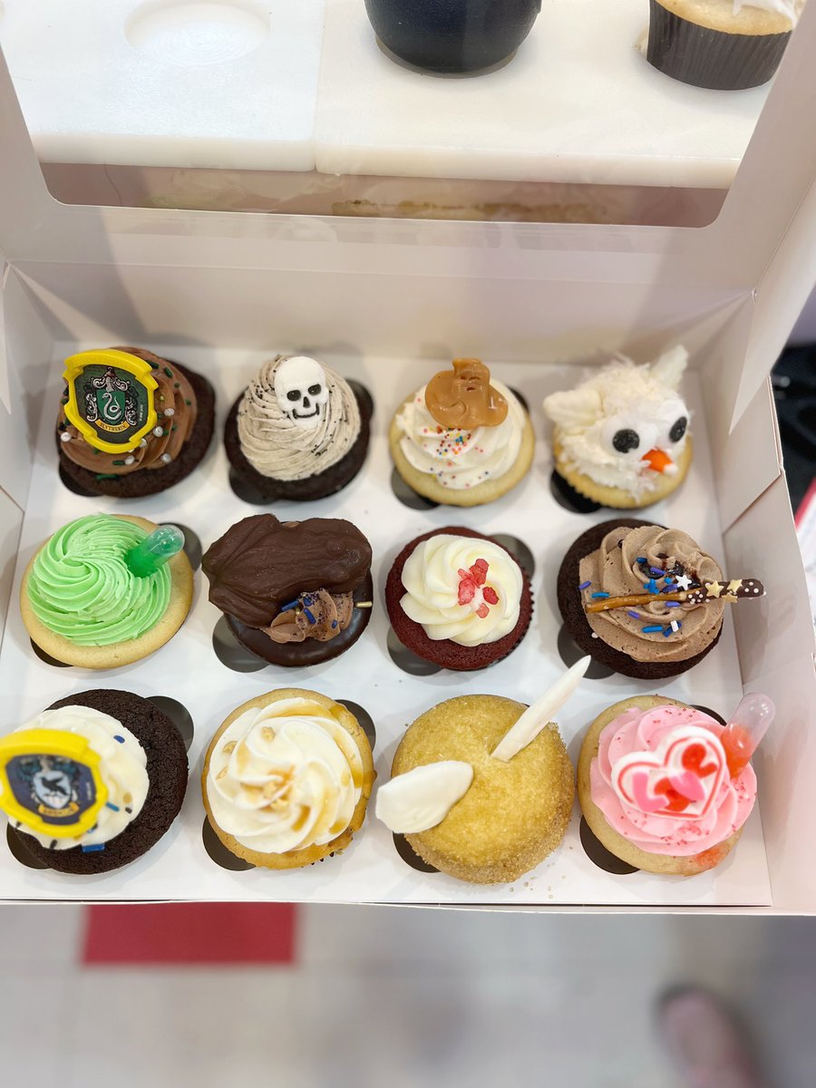 ⚡️SAScio Cupcake! ⚡️

We are SIRIUSLY having the best time celebrating our final week with you 🥹

Now until Saturday 6/15 (our final day)