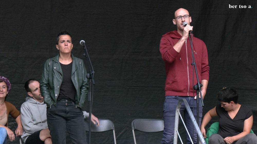 Bertsolaritza interes kultural immaterialeko ondare izendatu du Eusko Jaurlaritzak, Bertsozale Elkarteak 2020an egindako eskaerari bide emanez.
labur.eus/N9E83