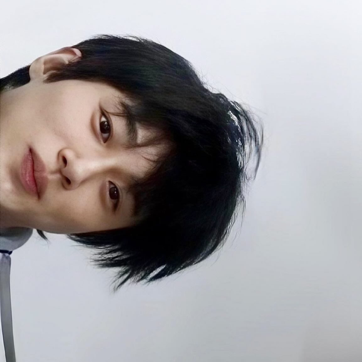 Byeon Wooseok. tweet media