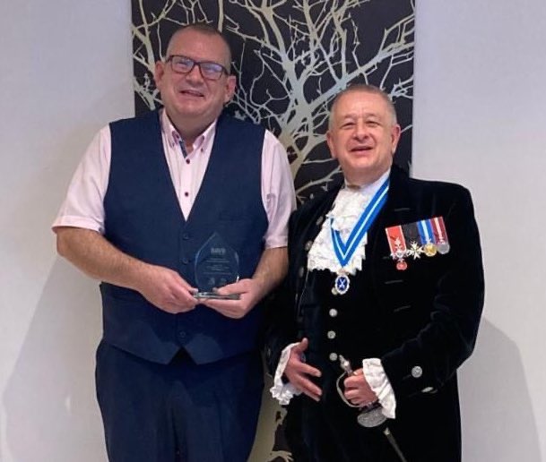 plgc1958's tweet photo. Local Gareth Goff has won ‘Outstanding Contribution’ at the @BAVO_CVC Unsung Heroes Awards. He has a decade of #volunteering as a @WelshAmbulance #CFR and 30 years’ service in the NHS. #Bridgend #Volunteer #NationalVolunteersWeek2024 #TrainOneSaveMany https://t.co/JDFSfmKGFS