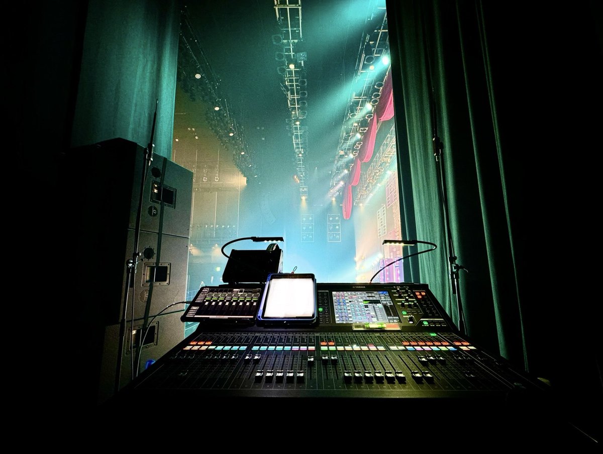 Loud_kids_dai's tweet image. ひさびさEXシアターで2daysでした！！
ひさしぶりなのに顔馴染みのみなさんばかりで安心でしかなかったです☺️
盛り上がりもすごくてアガりました🔥

六本木はある意味スタートの地だからなんだか居心地がいいです✨

お疲れ様でした！！
#extheater 
#ql5