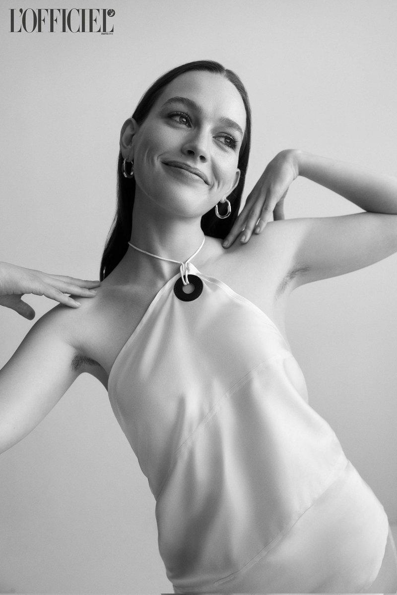 PortalVPedretti's tweet image. Victoria para a L'OFFICIEL.