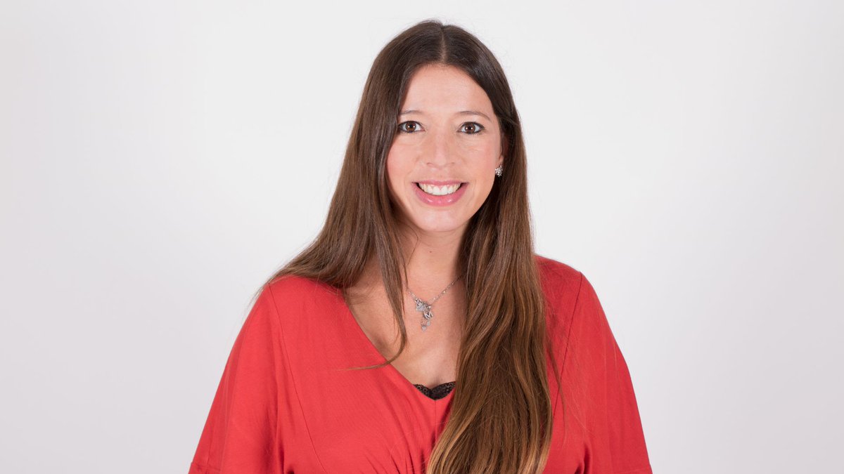 🏆📕Natàlia Gisbert guanya el Premi Enric Valor de Novel·la per «Després del salt». 

Un thriller psicològic ambientat a Alcoi i al seu salt d’aigua. Bromera publicarà aquest títol a la tardor. La nostra enhorabona, <a href="/nataliagisbert/">Natalia Gisbert</a>!

bromera.com/publicacions/n…