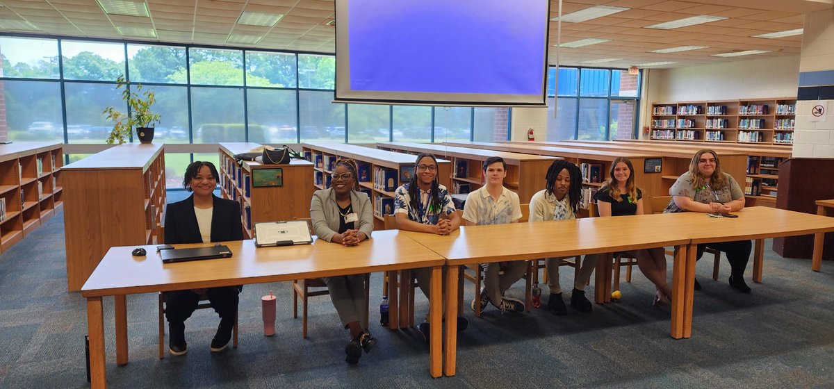 LHSCavs's tweet image. On Monday, June 10, 2024, some past graduates of the Lakeland High School Project Lead the Way Biomedical Sciences program came back to speak to students currently enrolled in the program. #PLTW #thelakeshow