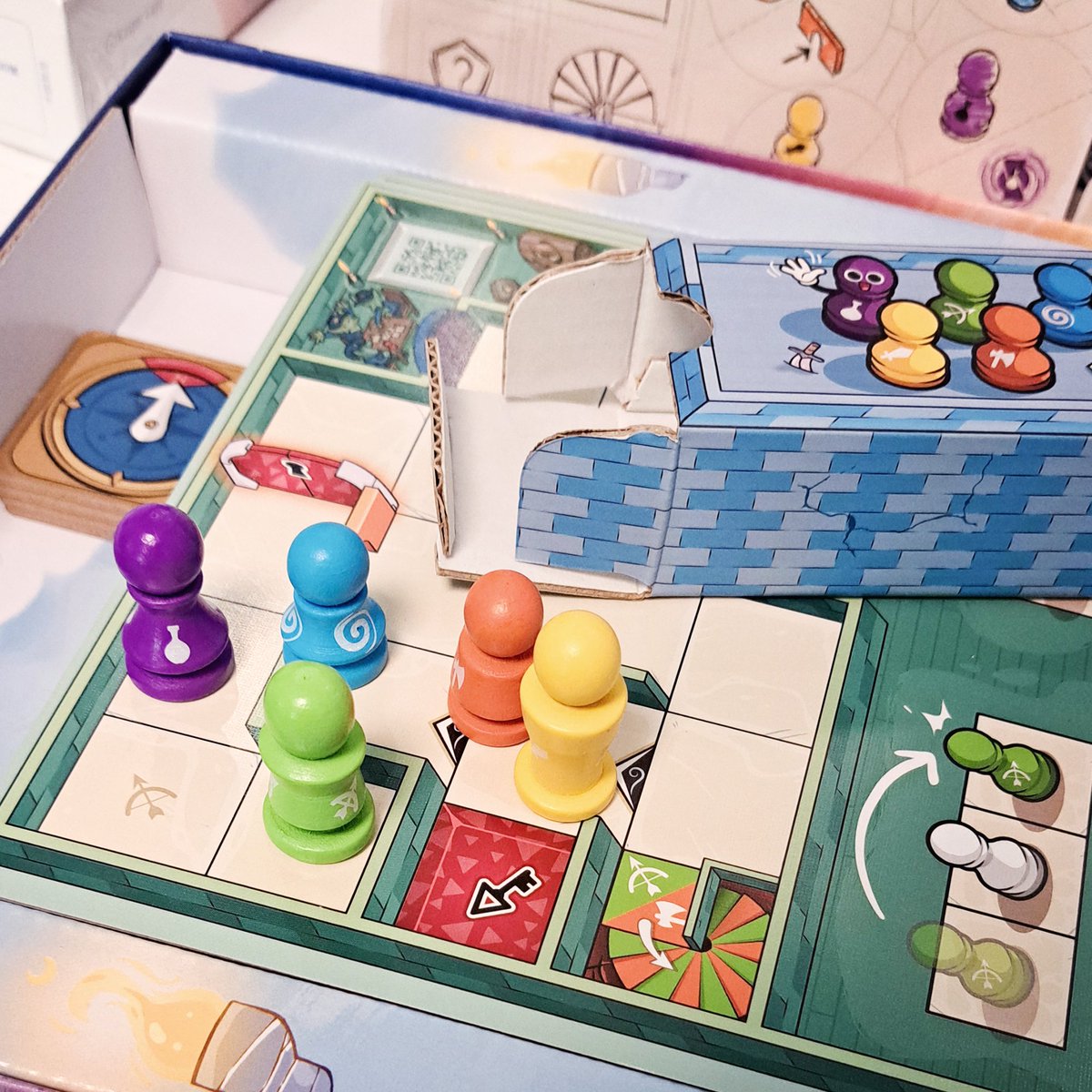 Sit Down! tweet media