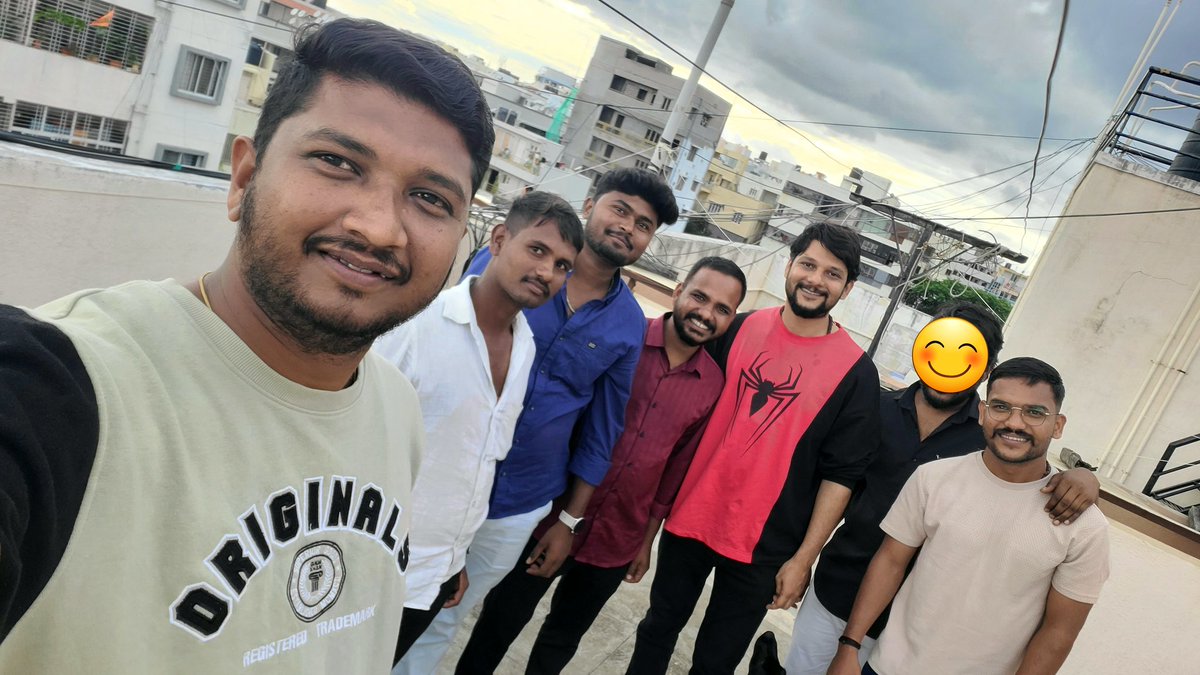 BBK_Updates's tweet photo. Charming and simple, humble as ever, Rakiiiii❤️
@RakeshAdiga_off
With RAKIIIII BHAI, me And my Bros 💕.
Cute Blacky - Smokii🐶
#RakeshAdiga #RakiTribe
#BiggBossKannada #BBKOTT #BBK9 https://t.co/p9aZEdHbrj