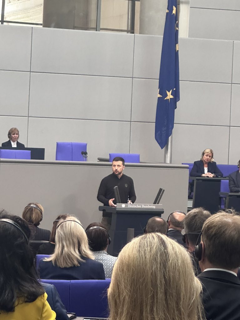 SerapGueler's tweet photo. Ein Bundestag ohne #AfD &amp; #BSW - Selenskyj sollte öfter vorbeikommen. https://t.co/L29hskEa9U