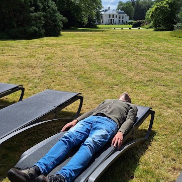 TheaterGroen's tweet photo. Wij zijn 'druk' aan het repeteren op #Eyckenstein. 🛌🏰🎭Ben je er ook bij? Vanaf volgende week spelen wij hier #Zomergasten! Meer informatie en ticketverkoop: https://t.co/fTXo8H8Q7s https://t.co/akACcj9Vxn