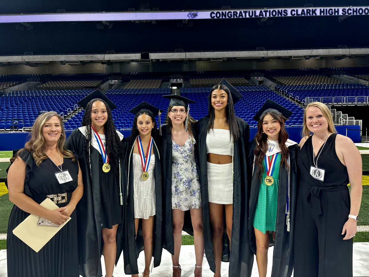 HouyRihana's tweet photo. Seems like yesterday this group of seniors was just entering Clark High School for the first time. Now, they’re closing that chapter and opening a new one. Couldn’t  be happier to have coached these young ladies who will forever be @NISDClark’s first ever 🏀state champions! 🐾🖤 https://t.co/kScUFq187a