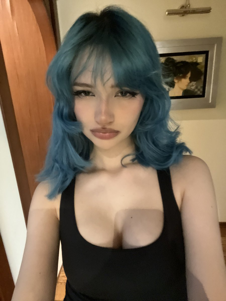 anokhinalol's tweet photo. liza lol nya (simp’s versión) https://t.co/2BeLPkLruA
