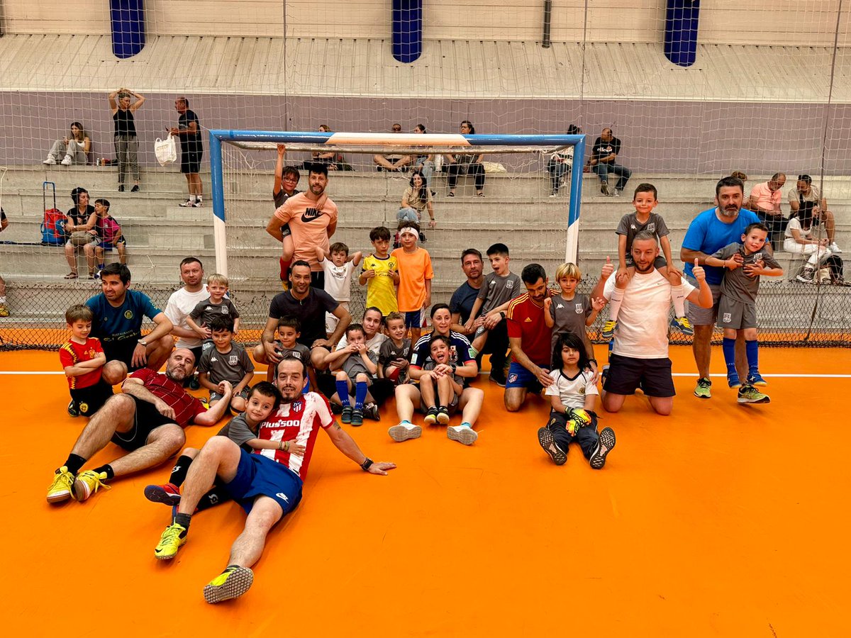 BASE | CHUPETINES |

PADRES 🆚 CHUPETINES 

Nuestros más pequeños del Club despliegan un gran juego mostrando todo lo aprendido esta temporada y ganan por goleada el partido...

🙌🏻🙌🏻🙌🏻🙌🏻🙌🏻🙌🏻🙌🏻🙌🏻
C H U P E T I N E S 🔝
🙌🏻🙌🏻🙌🏻🙌🏻🙌🏻🙌🏻🙌🏻🙌🏻

#123Alcorcón
#ConElCorazónEnLaPista💛