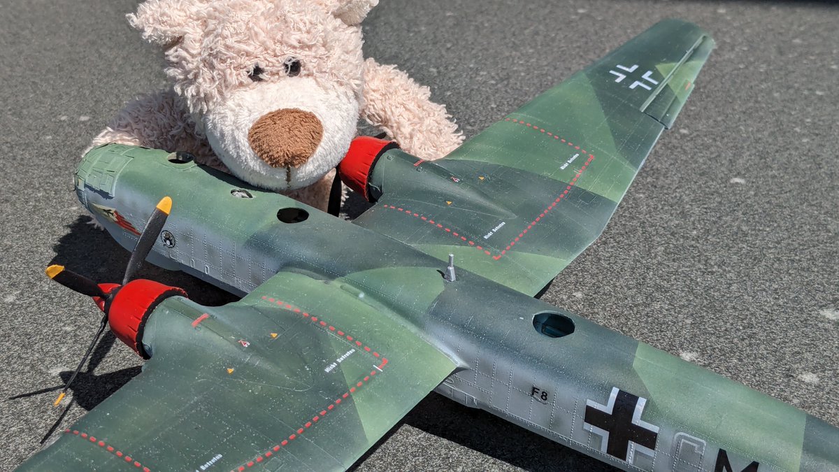 Scratchbr1's tweet photo. Hmm, now that all decals are added and only the final finish is missing - why are there some holes on top of the plane? Have to think about something....

#Scalemodels #Whatif #3Dprinting #Airfix #Heinkel #He177 #Luftwaffe #ww2 https://t.co/5tpHJADpUt
