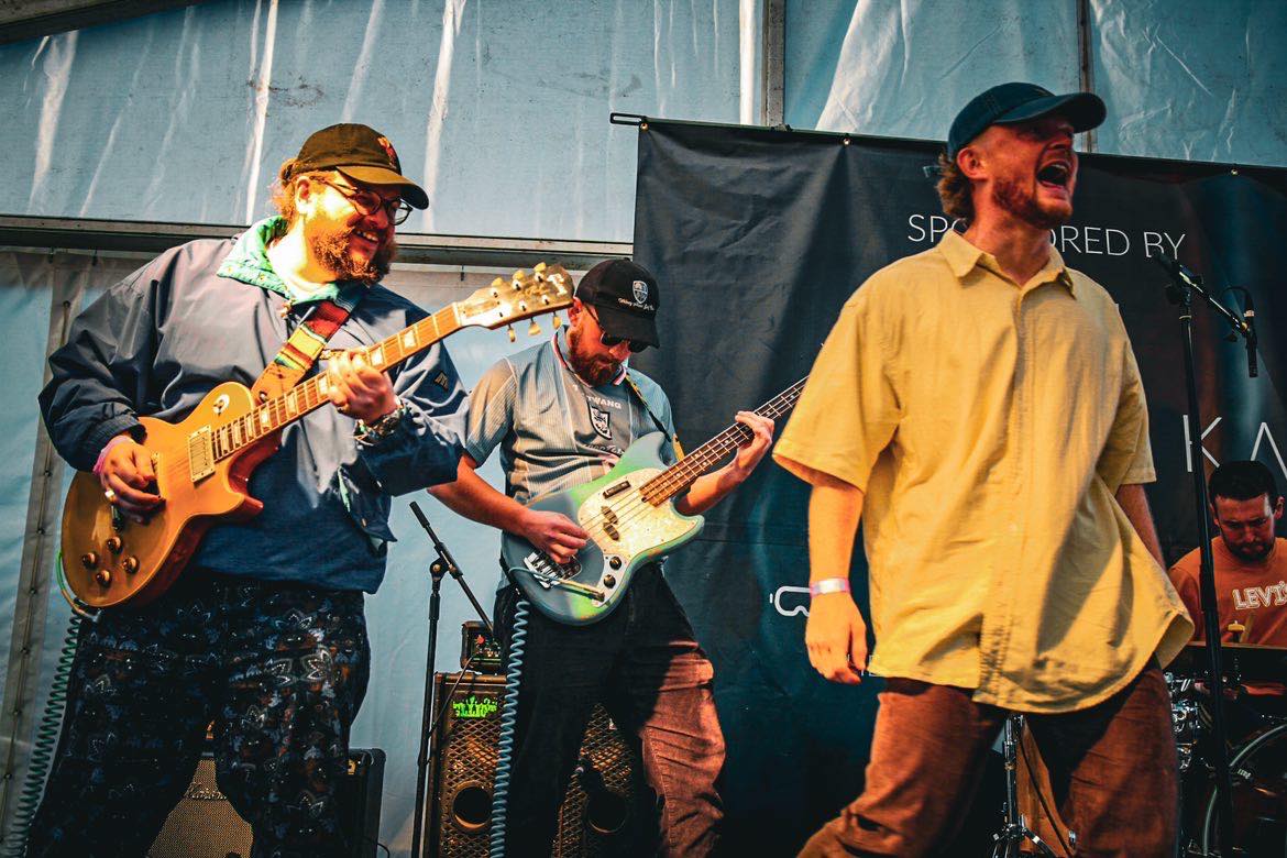 The Assist (@theassistband) on Twitter photo Although we are waving goodbye to <a href="/MmfestivalM/">MosFest - Sheffield</a> it is important that we acknowledge what a community can achieve when we support each other. For all those fighting the good fight, just know that there are people out there who care about new music ๐ผ๐ป๐ต Although we are waving goodbye to <a href="/MmfestivalM/">MosFest - Sheffield</a> it is important that we acknowledge what a community can achieve when we support each other. For all those fighting the good fight, just know that there are people out there who care about new music ๐ผ๐ป๐ต