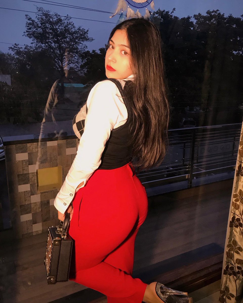 roopa0's tweet photo. Pune now booking available at....full night enjoyment drinking with smocking no time pass person messages telegram https://t.co/eVIztRPAMK
#Trending #nightlife #viral #couple #fullenjoy #Lucknow #hydearbad https://t.co/iVWbniwhRQ
