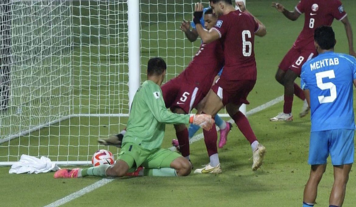 SudevaDelhi's tweet photo. What is this going on ? Is this International
Football referring ? India doesn’t deserve this result today. We as a country needs an answer from FIFA. This is daylight robbery. @FIFA @AIFF @IndianFootball 

We need an answer. Who is responsible?#AIFF #FIFA #Indianfootball https://t.co/O5MgqeNDnR