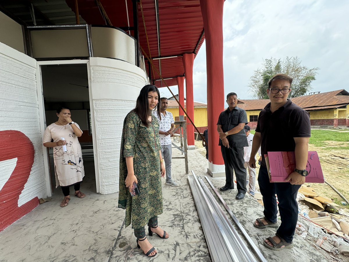 DistrictICC's tweet photo. With the new academic session to begin in a few days, the DC Capital Itanagar Smti Shweta Nagarkoti Mehta IAS visited some schools to assess their conditions and to ensure that they provide a conducive atmosphere for student learning. https://t.co/O8qaoTWpPy