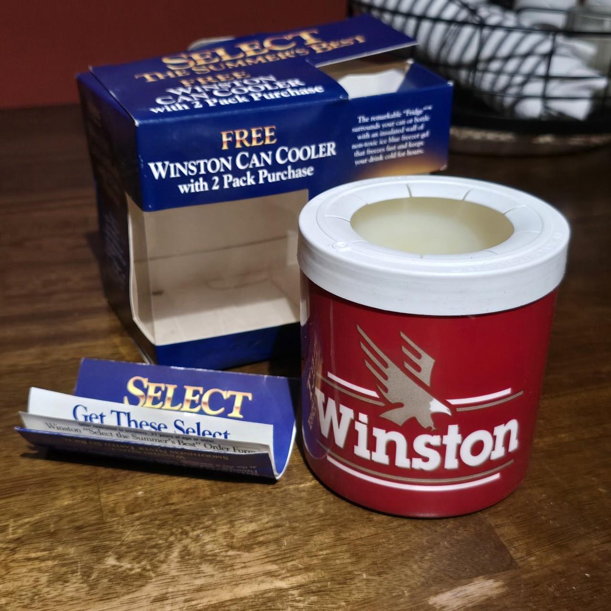 PickerTesla's tweet image. Winston Koozie..
New old stock... 
Look what I just found on Depop 👀

depop.app.link/SuIy9PjClKb

#depop #ebay #poshmark #winston  #followme