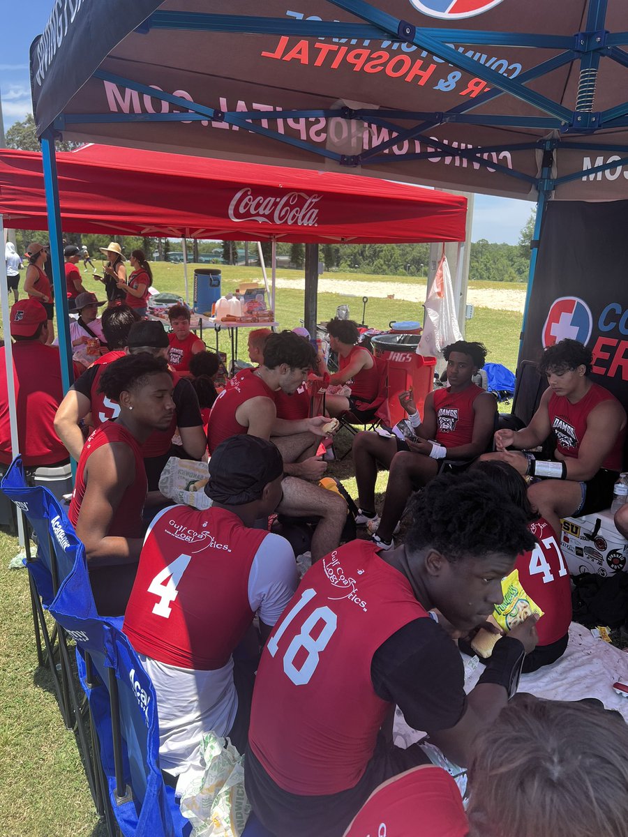 Lunch break at the <a href="/SouthAlabamaFB/">South Alabama Football 🏈</a> 7v7. Playoffs at 2:30