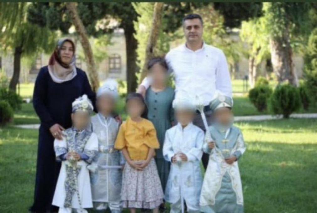 TutsakBebekler's tweet photo. ELAZIĞ

Cezaevine gönderilerek ebeveynleri koparılan beşizler ve ablalarının mağduriyetleri devam ediyor.

Beşizlerden biri %80 engelli,  diğerlerinin de rahatsızlıkları var.

Anne-baba Nurcan-Abdülkadir Arslan tahliye edilmelidir.

@behzatuygur

Sincanda Denetimliİşkencesi https://t.co/MxmE1r6g7T