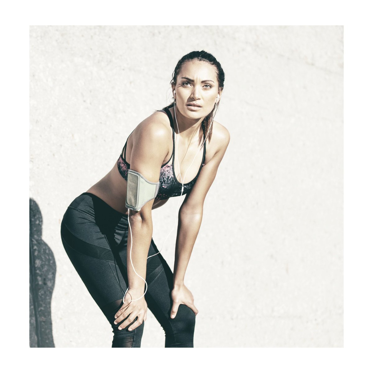 24I30 Creative tweet media