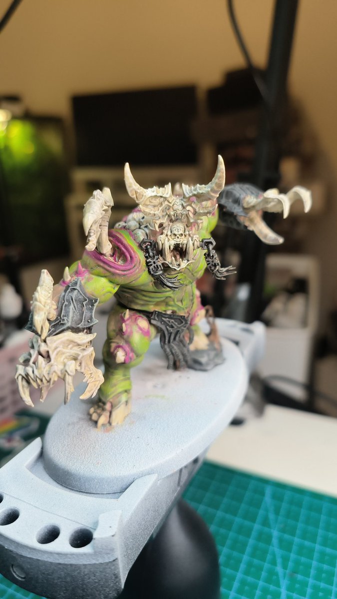 BeeJasmine_'s tweet photo. I'm live over on twitch ❤️

https://t.co/TQgJOaIeA7

#warhammer #warhammer40k #warhammerageofsigmar https://t.co/cOctwosJKE