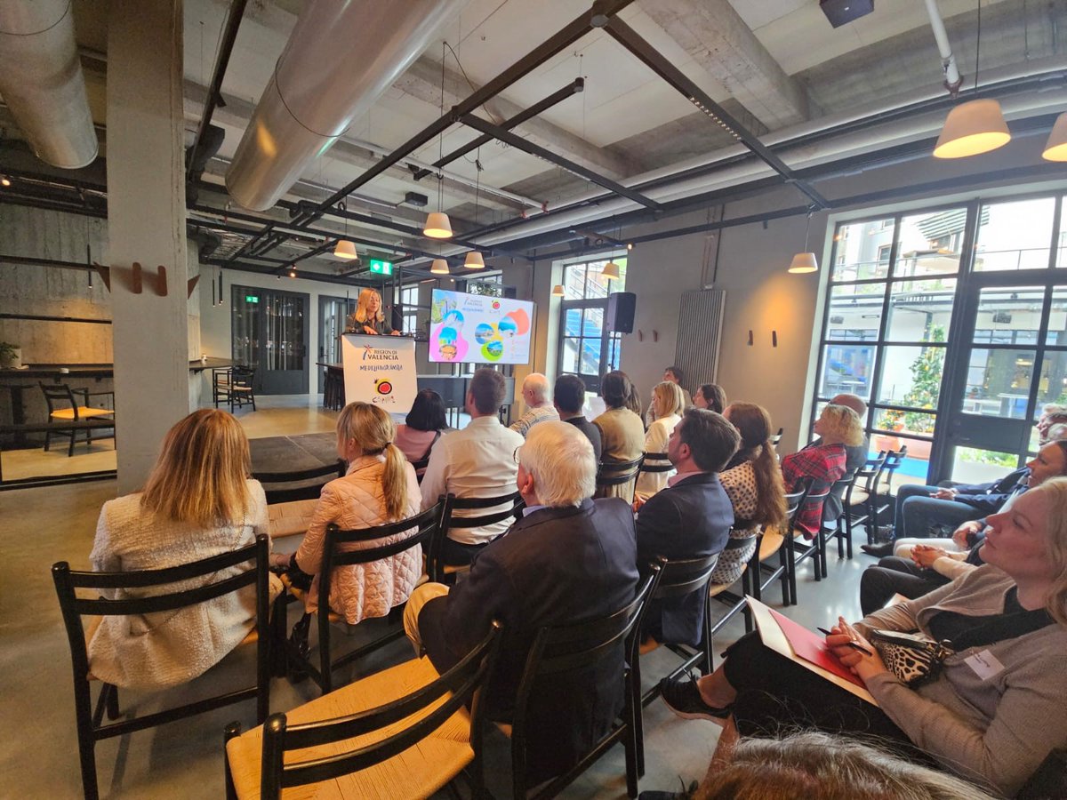 🇸🇪Portem la <a href="/c_valenciana/">Comunitat Valenciana</a> fins a Suècia!

🧑‍🍳Promocionem l'oferta turística i gastronòmica davant 80 operadors i mitjans en Estocolm amb <a href="/conhostur/">CONHOSTUR</a> i els xefs #EstrellaMichelin:

<a href="/kikomoyachef/">Kiko Moya</a> 
<a href="/Carito_Lou/">Carito Lourenço</a> 
<a href="/Ger_Carrizo/">GERMÁN CARRIZO</a>

ℹ️👉turisme.gva.es/opencms/opencm…