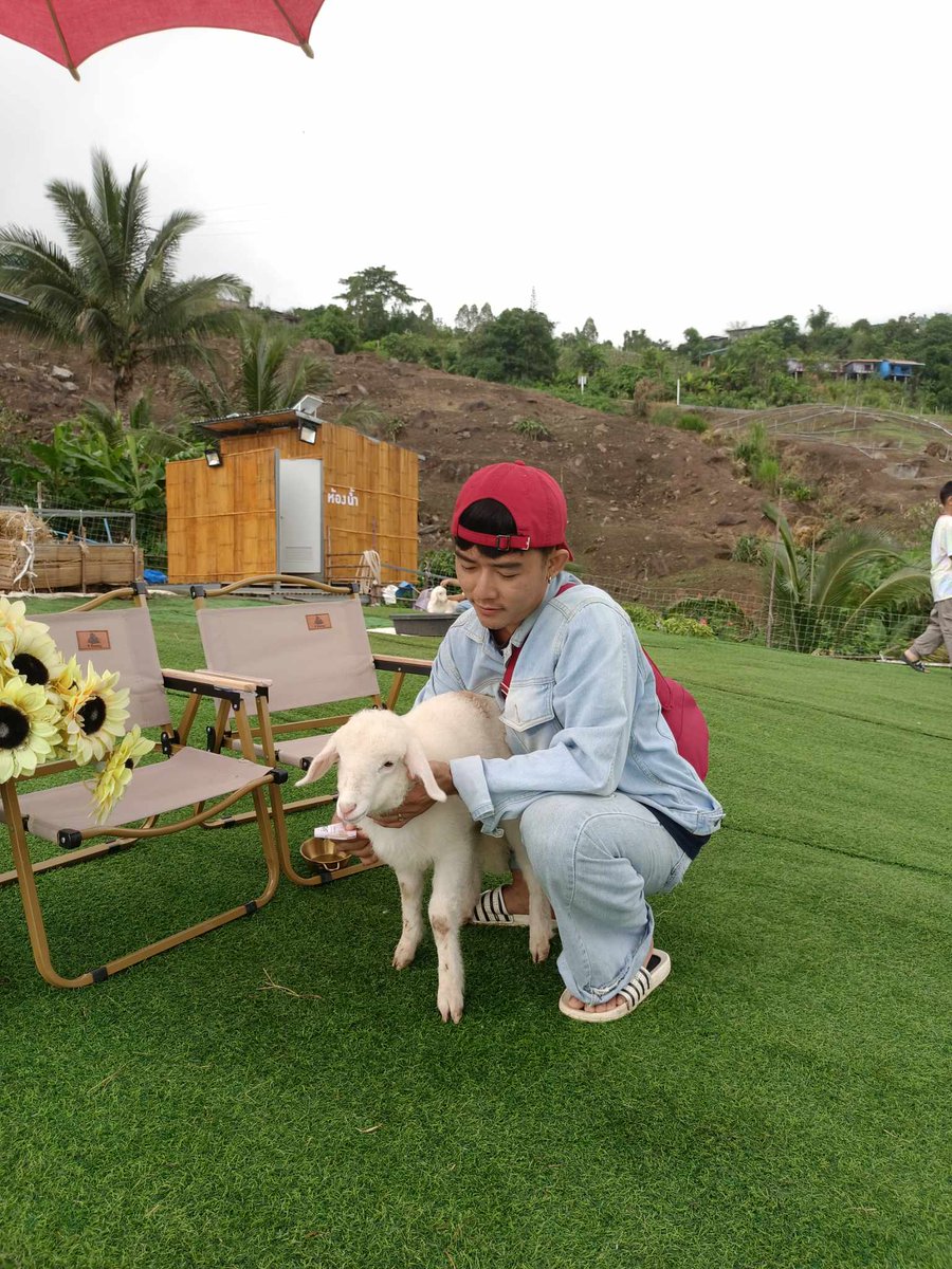 Sitsaphon's tweet photo. เหงาๆ DM หาเราหน่อยยยย 😂
#เพชรบูรณ์ #หนองไผ่ https://t.co/XWhZAsuqHT