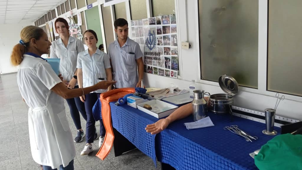 Expoferia de Enfermería en jornada de evaluación externa para acreditación de la carrera.
#UCMPinarPorLaExcelencia
#PinarXNuevasVictorias