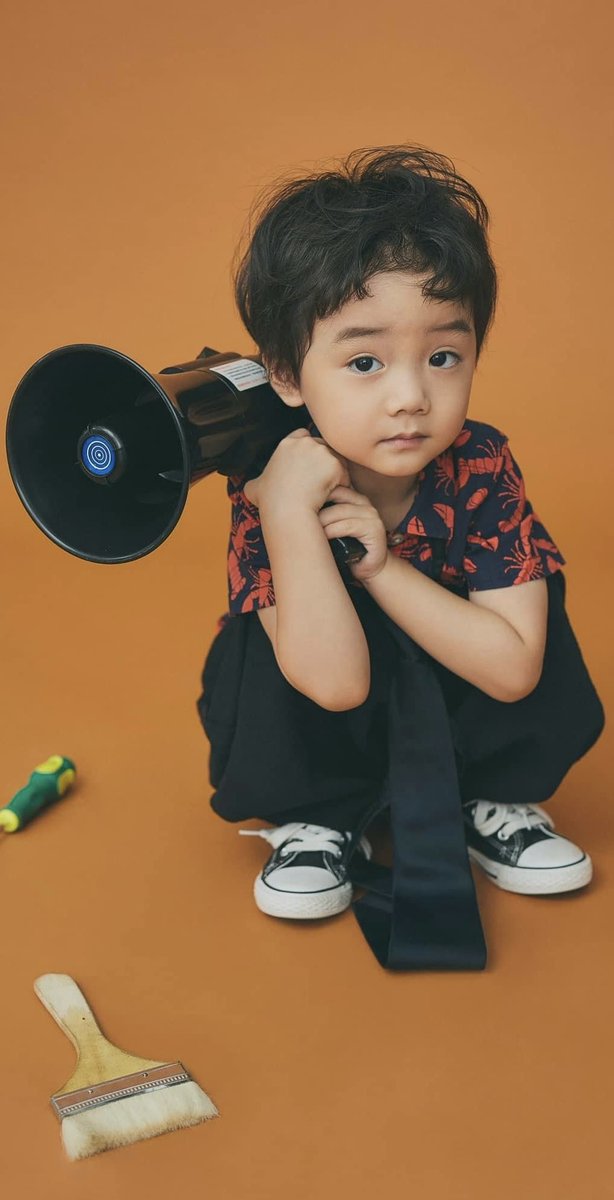 LiseNgo's tweet photo. Happy 8th Birthday to this cutest baby & C-Ent's future heartthrob, #LennonSun / #SunSiCheng!
He is best known as Xiao Bao who stole our hearts in 2021's hit drama #UnforgettableLove with #MilesWei & #HuYiXuan.
We wish our Xiao Bao a brighter future & always happy & healthy. https://t.co/t7sDqpLNrB
