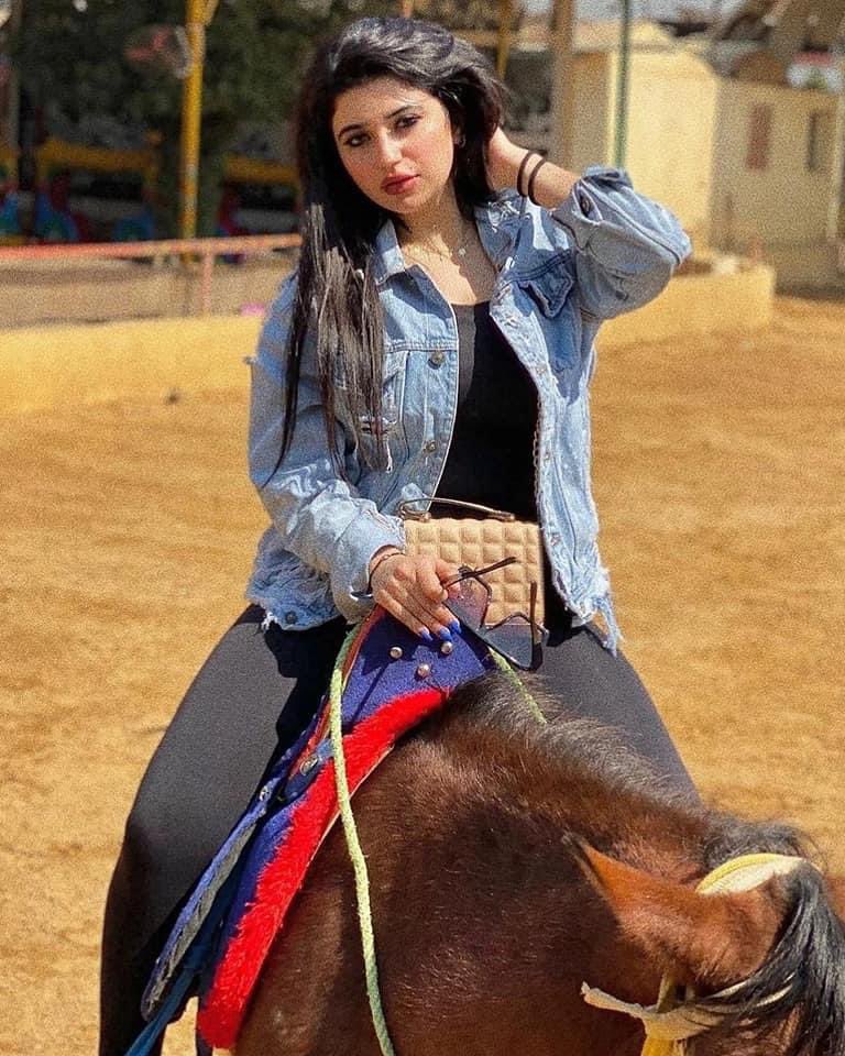 الحب ضعف ف إذا وقعتى فيه " ف هنيئاً لكى " 👑 
👑💋