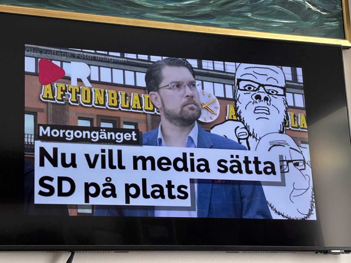 RamonaFransson's tweet photo. Att @TV4 blev djupt kränkta av att bli kallade ”klägget”. Men nu är det inte bara TV4 som är klägg. Det är även @svt och @dagensnyheter 
Och nej, ni kan inte sätta oss på plats! 
Inte så länge som ni enbart koncentrerar er på att skriva dynga och upprepa den som en enveten hicka mot oss. 
Börja kolla era kompisar på den rödgröna sidan.