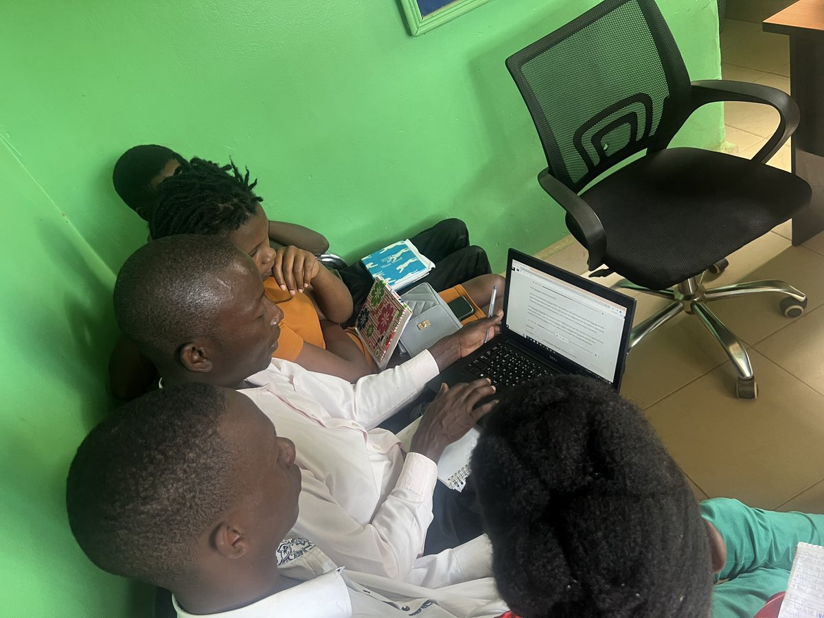 mgracycie's tweet photo. Today we concluded our in house training about the use of @COMNETU2 radio portal at Tiger FM a community radio station located Nabweru, wakiso district. Live stream Tiger Fm at https://t.co/JIODF9wIjr
Thank you @COMNETU2 and @vikesverkko for the sponsorship https://t.co/jYe0ofCPtq