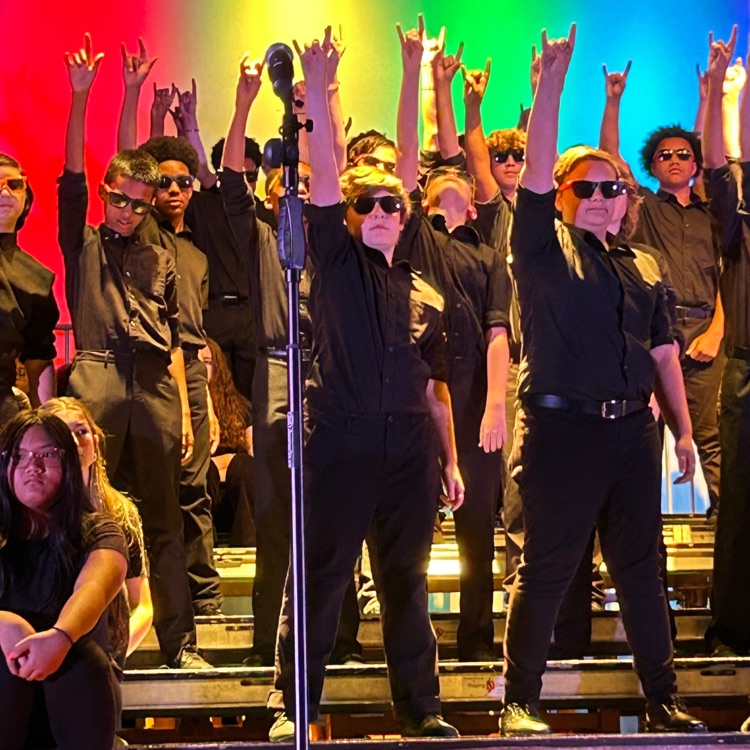 wbmbruins's tweet photo. Thank you to everyone who has supported the WBM Choirs this year!! From our Fall concerts, our holiday fundraiser, HITS ON HAWKSLEY! & everything in-between, thank you for your unwavering support! It is safe to say that “We have had the time of lives!” 🎶💙
#CooksKids https://t.co/M9NG161ks6